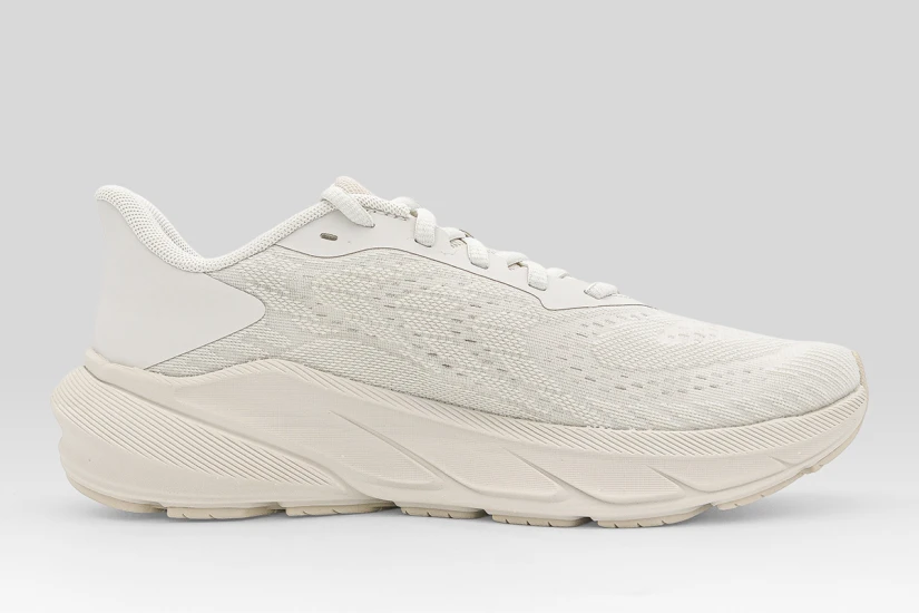 Under Armour Turbulence 3 Αθλητικά Παπούτσια για Τρέξιμο Μπεζ