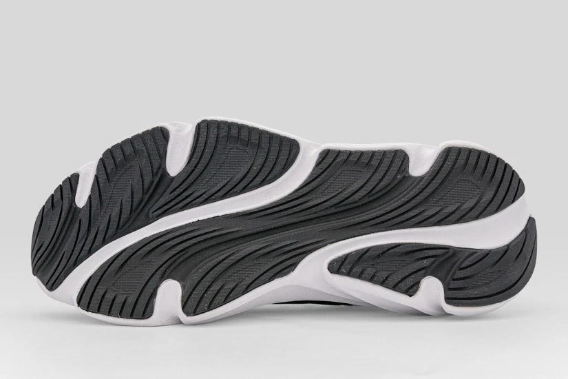 Under Armour Rogue 6 Αθλητικά Παπούτσια για Τρέξιμο Μαύρα, Λευκά