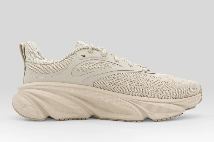 Under Armour Rogue 6 Αθλητικά Παπούτσια για Τρέξιμο Μπεζ
