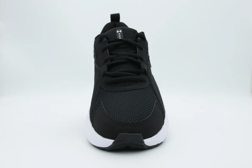 Under Armour Assert 11 Αθλητικά Παπούτσια για Τρέξιμο Μαύρα, Λευκά