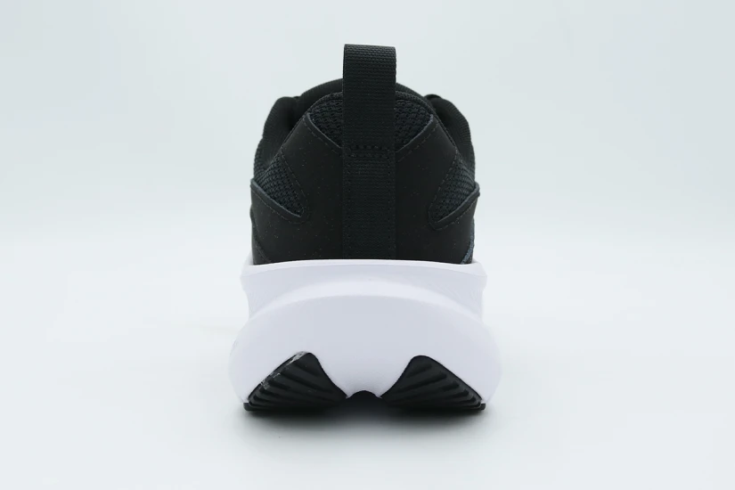 Under Armour Assert 11 Αθλητικά Παπούτσια για Τρέξιμο Μαύρα, Λευκά