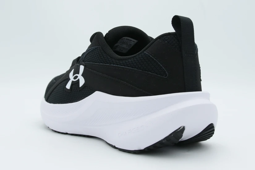 Under Armour Assert 11 Αθλητικά Παπούτσια για Τρέξιμο Μαύρα, Λευκά