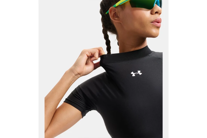 Under Armour Heatgear Γυναικείο Κοντομάνικο Crop Top Mock Μαύρο