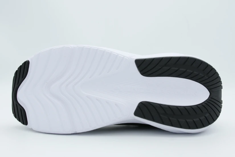 Under Armour Surge 5 Αθλητικά Παπούτσια για Τρέξιμο Μαύρα, Λευκά