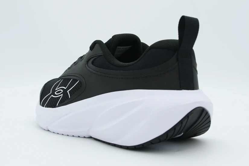 Under Armour Surge 5 Αθλητικά Παπούτσια για Τρέξιμο Μαύρα, Λευκά