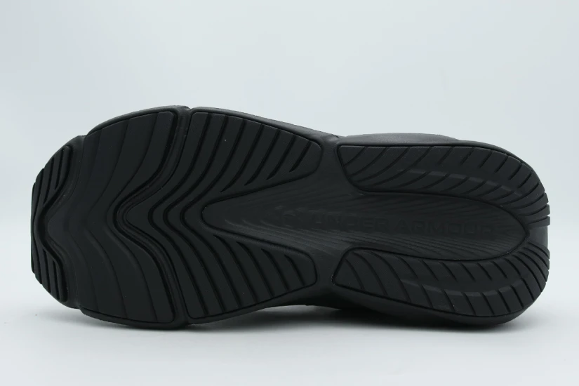 Under Armour Surge 5 Ανδρικά Αθλητικά Παπούτσια για Τρέξιμο Μαύρα