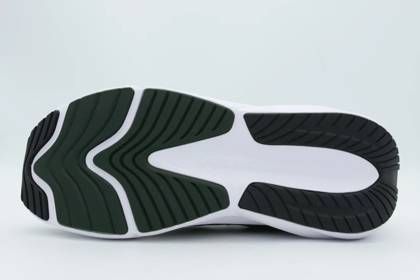 Under Armour Surge 5 Ανδρικά Αθλητικά Παπούτσια για Τρέξιμο Χακί, Λευκά