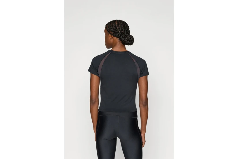 Under Armour Motion Mesh Γυναικείο Κοντομάνικο T-Shirt Μαύρο