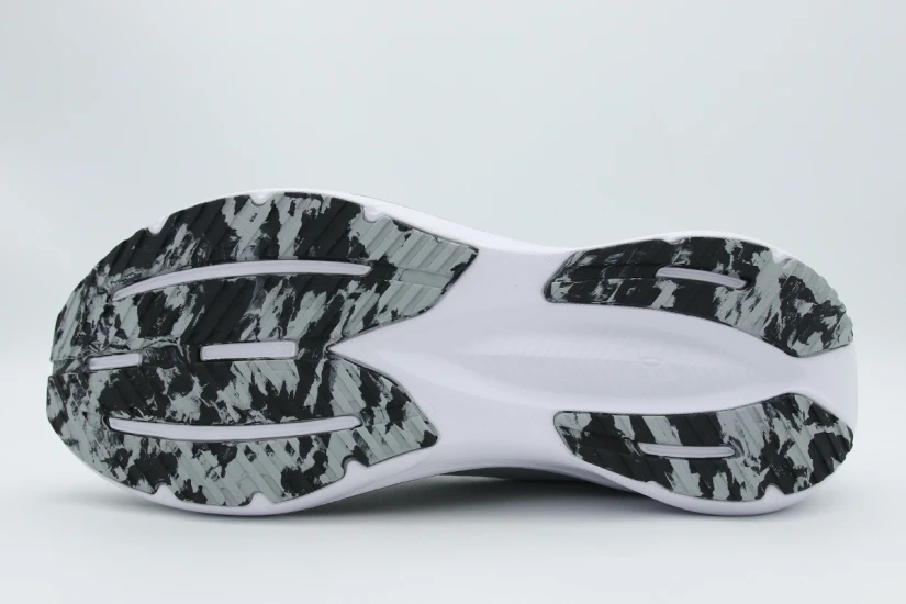 Under Armour Chase Ανδρικά Αθλητικά Παπούτσια για Τρέξιμο Γκρι Ανοιχτό, Μαύρα, Λευκά