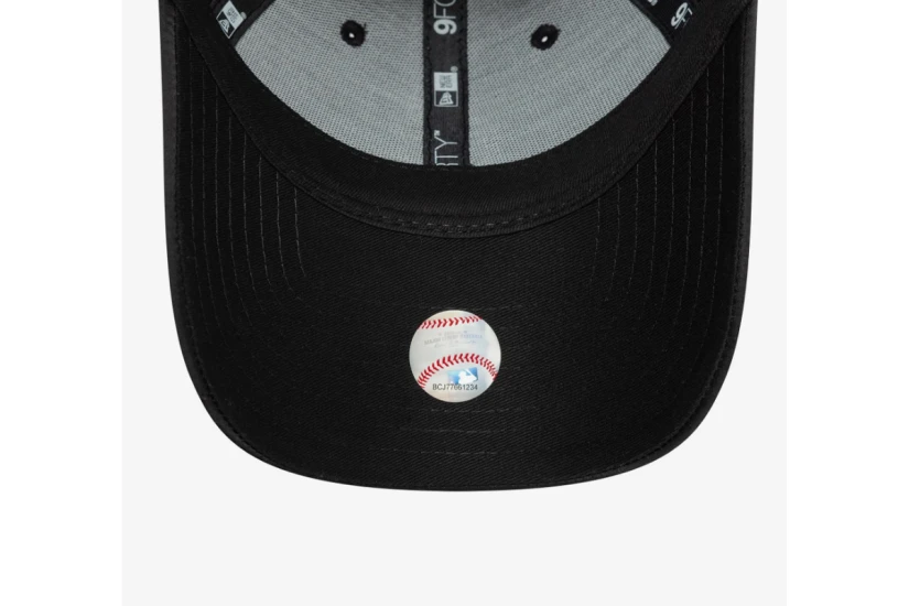 New Era New York Yankees Satin 9Forty Γυναικείο Καπέλο Snapback Μαύρο