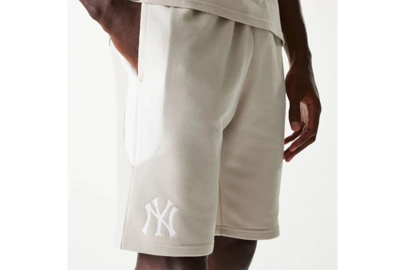 New Era New York Yankess Raglan Ανδρική Αθλητική Βερμούδα Μπεζ, Εκρού