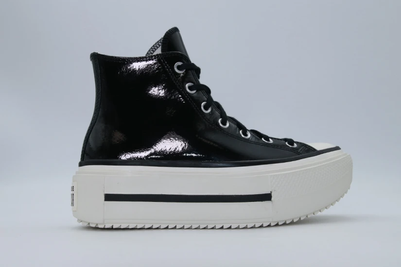 Converse Chuck Taylor All Star Lift Leather Sneakers