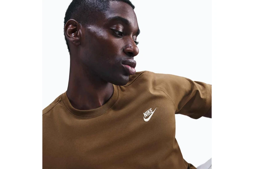 Nike Sportswear Club Ανδρικό Κοντομάνικο T-Shirt Καφέ