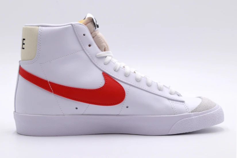 Nike Blazer Mid '77 Vintage Ανδρικά Sneakers Λευκά, Γκρι, Κόκκινα