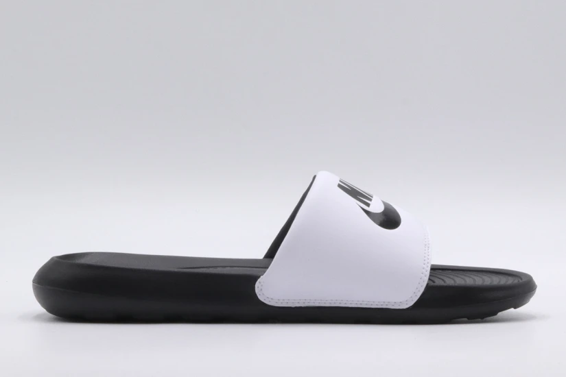 Nike Victori One Ανδρικές Παντόφλες Λευκές, Μαύρες