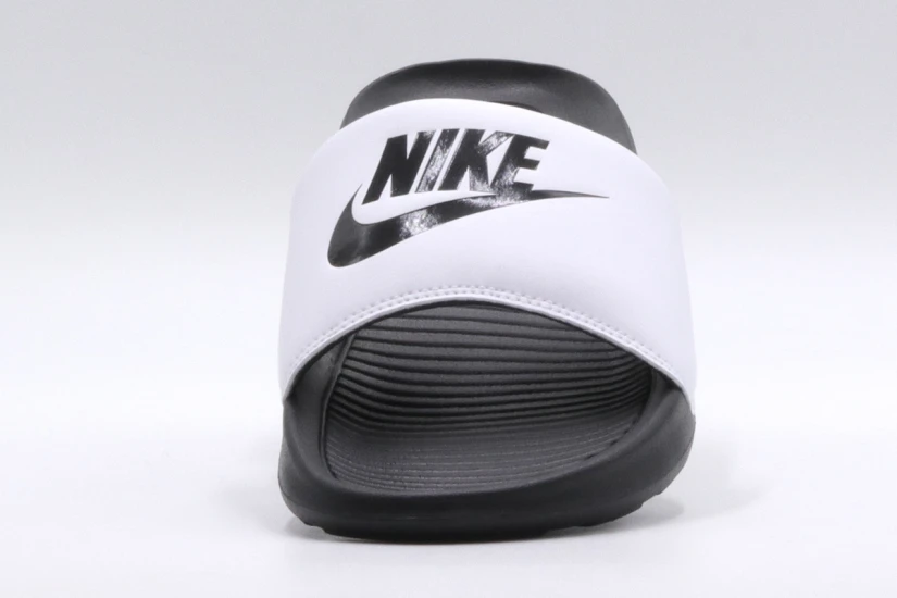 Nike Victori One Ανδρικές Παντόφλες Λευκές, Μαύρες