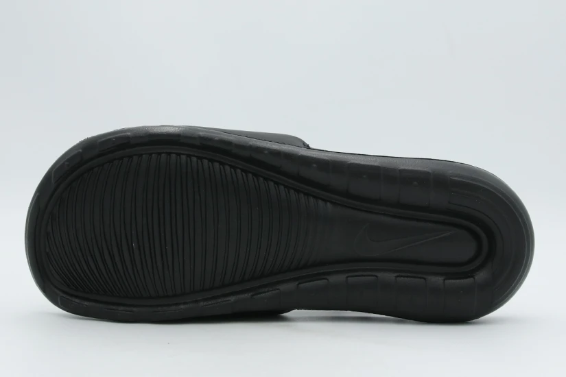 Nike Victori One Slide Γυναικείες Παντόφλες Μαύρες, Μπρονζέ