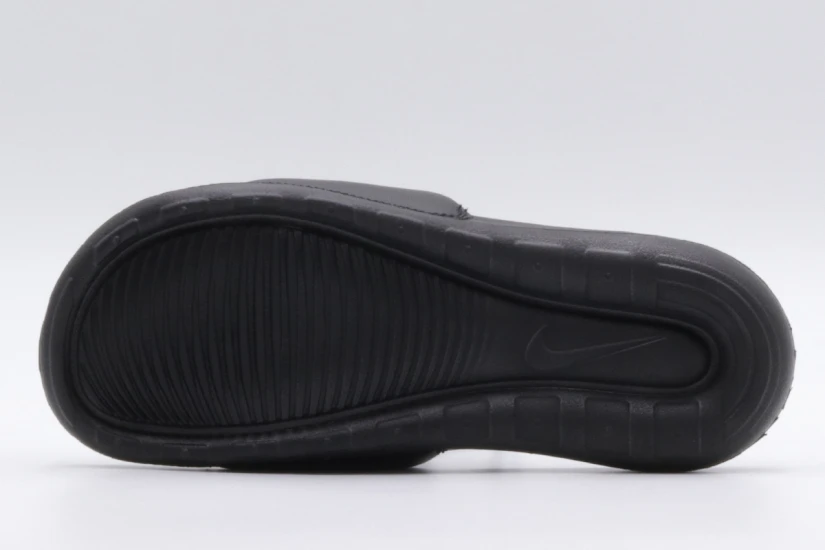 Nike Victori One Γυναικείες Παντόφλες Μαύρες