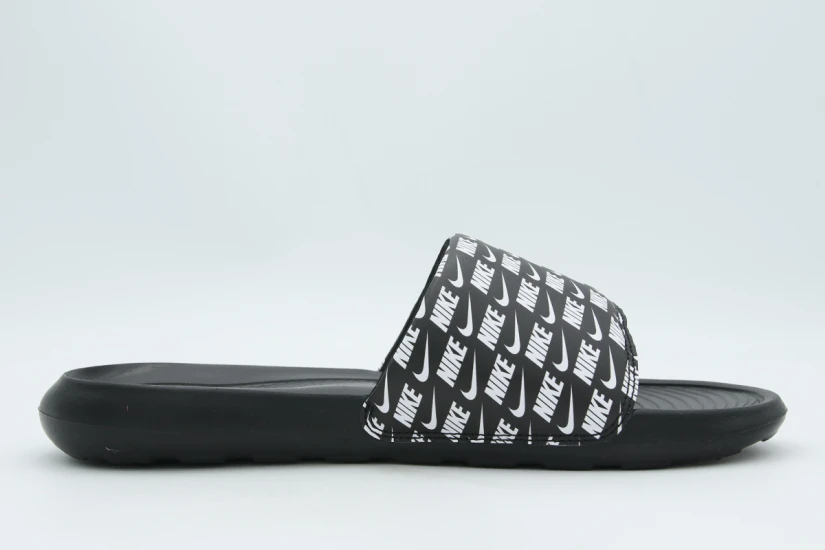 Nike Victori One Slide Ανδρικές Παντόφλες Μαύρες, Λευκές