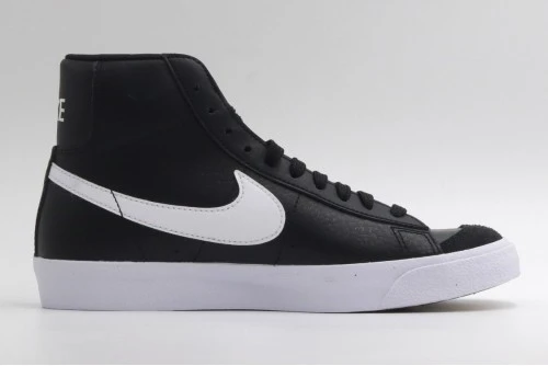 Nike Blazer Mid 77  Sneakers (DA4086 002)