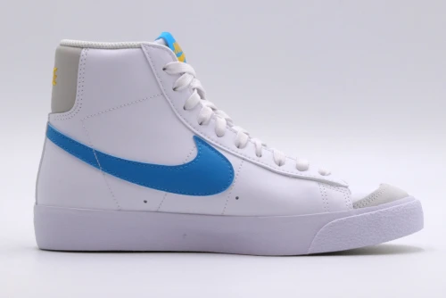 Nike Blazer Mid 77 Gs Sneakers (DA4086 107)