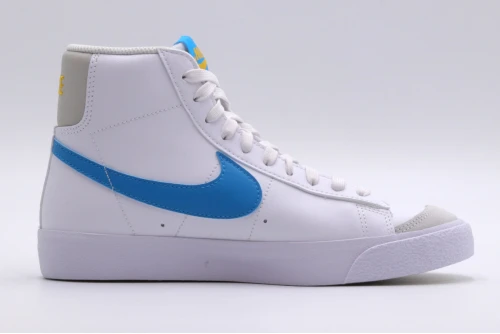Nike Blazer Mid 77 Gs Sneakers (DA4086 107)