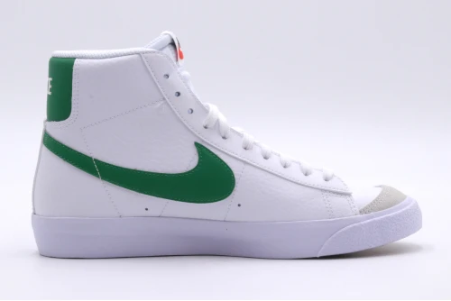 Nike Blazer Mid 77 Gs Sneakers (DA4086 115)