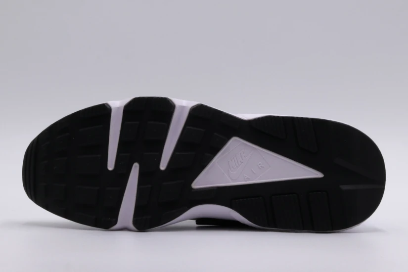 Nike Air Huarache Sneakers (DD1068 108)