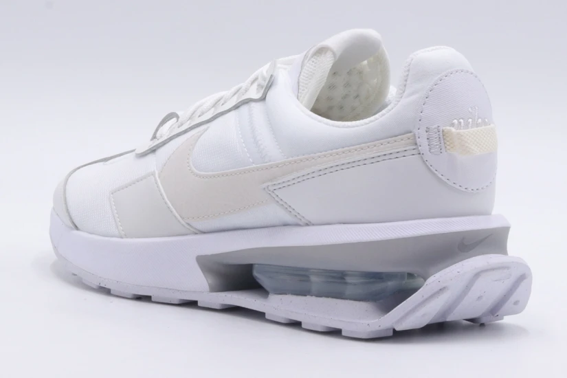Nike W Air Max Pre-Day Sneakers (DM0001 100)