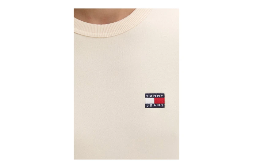Tommy Jeans Badge Ανδρική Μακρυμάνικη Μπλούζα με Λαιμόκοψη Εκρού
