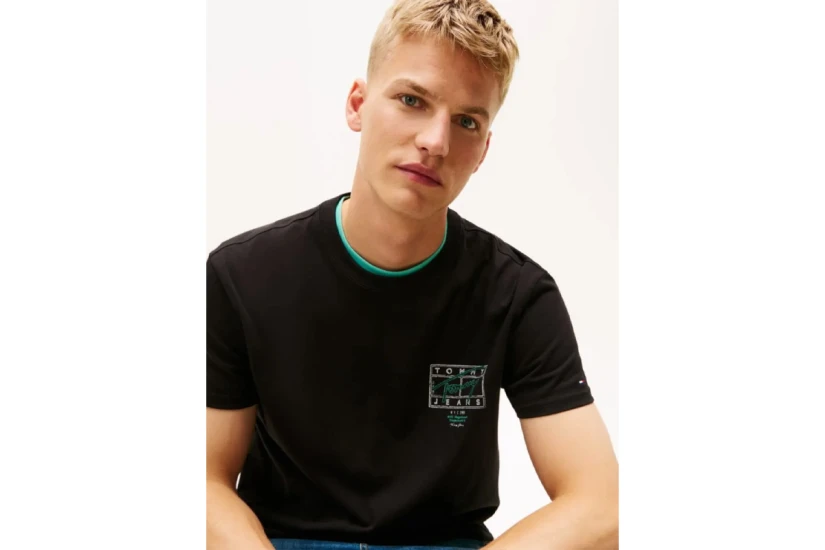 Tommy Jeans Signature Back Logo Ανδρικό Κοντομάνικο T-Shirt Μαύρο