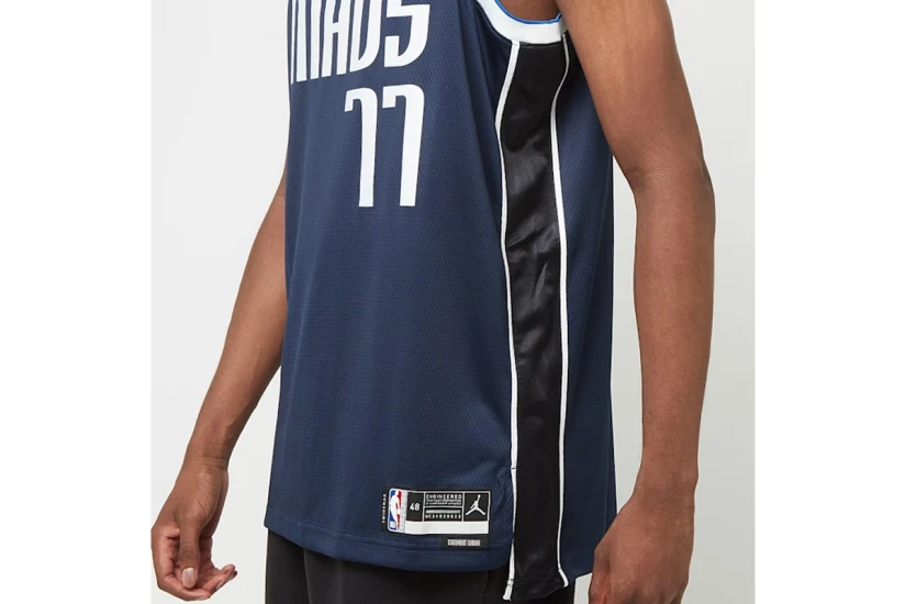 Jordan Dallas Mavericks Φανέλα Luka Doncic Statement Edition