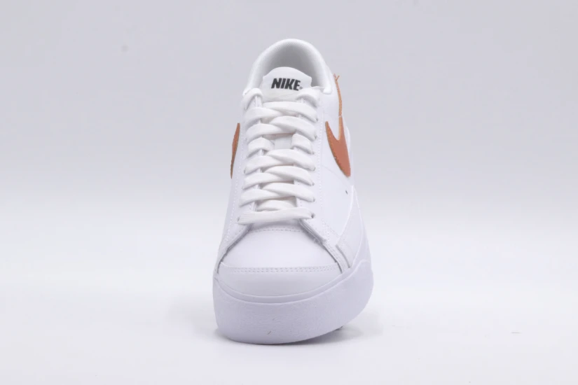 Nike Blazer Low Platform Γυναικεία Sneakers Λευκά, Πορτοκαλί