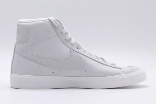 Nike Blazer Mid Premium Sneakers (DQ7572 001)