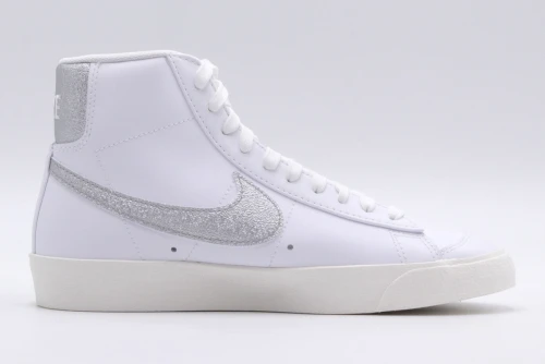 Nike W Blazer Mid 77 Ess Sneakers (DQ7574 100)