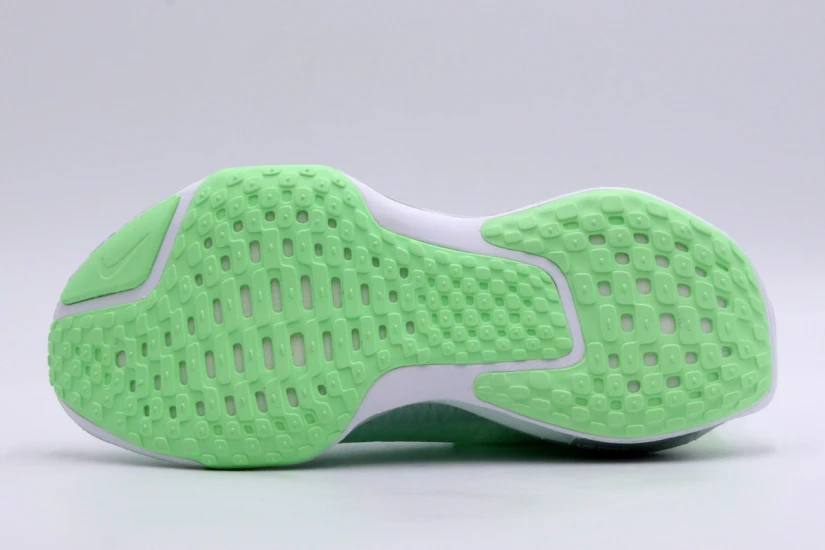Nike Zoomx Invincible Run 3 Γυναικεία Αθλητικά Παπούτσια
