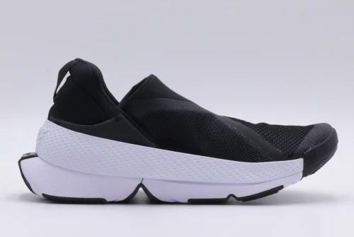 Nike Go Flyease Sneakers (DR5540 002)