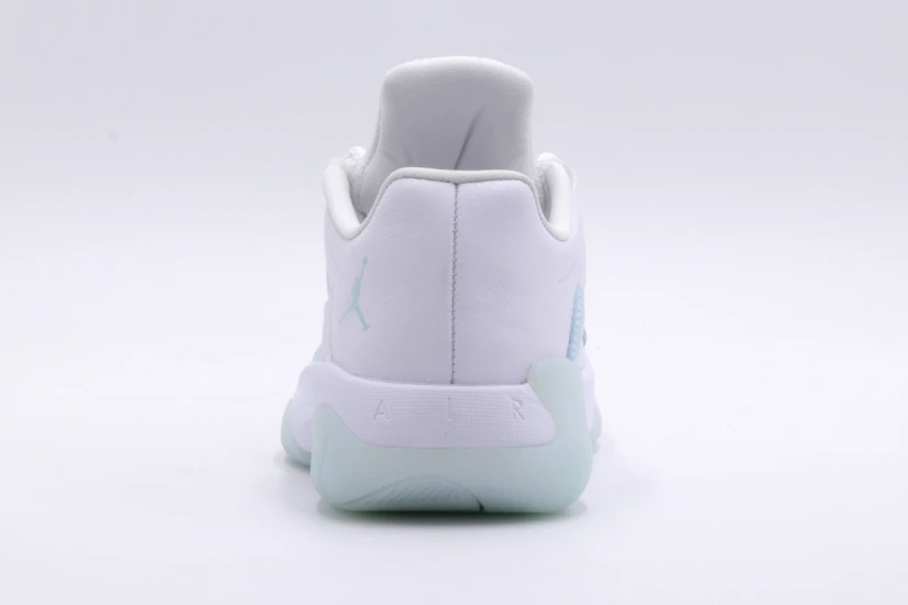 Jordan Air 11 CMFT Low Sneakers Λευκά, Άκουα