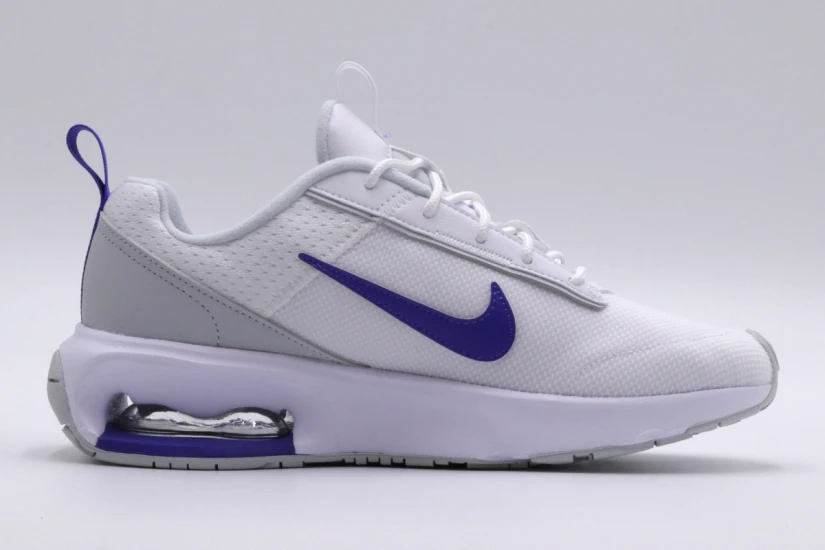 Nike W Air Max Intrlk Lite Sneakers (DV5695 101)