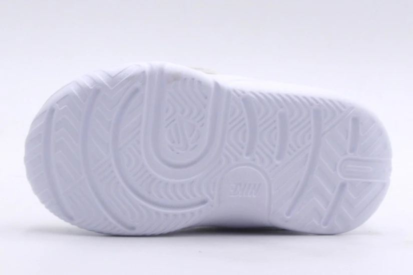 Nike Team Hustle D 11 Βρεφικά Sneakers Λευκά