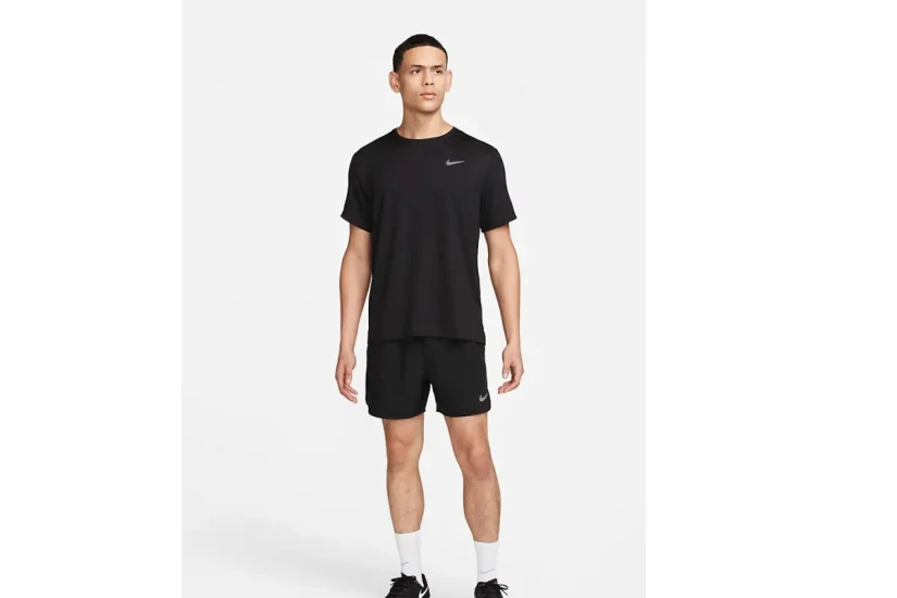 Nike Dri-FIT UV Miler Ανδρικό Κοντομάνικο Αθλητικό T-Shirt Μαύρο