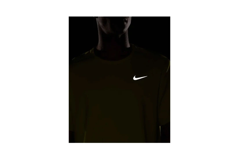 Nike Dri-FIT UV Miler Ανδρικό Κοντομάνικο Αθλητικό T-Shirt Πράσινο