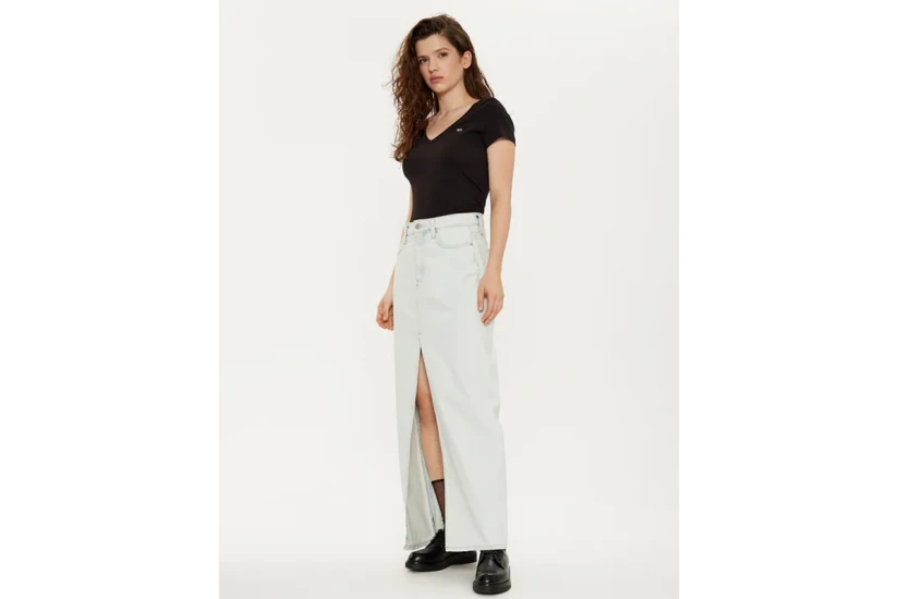 Tommy Jeans Slim V-Neck Γυναικείο Κοντομάνικο T-Shirt Μαύρο