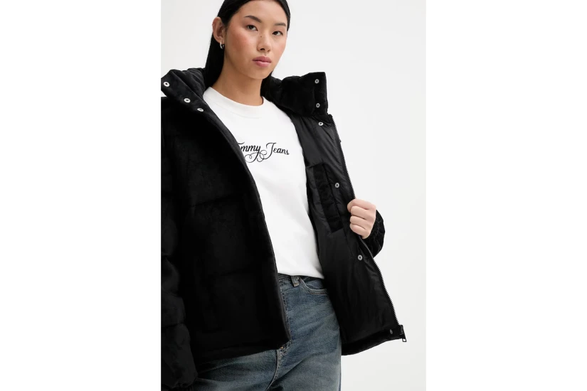 Tommy Jeans Quilted Velvet Γυναικείο Μπουφάν Puffer με Κουκούλα Μαύρο