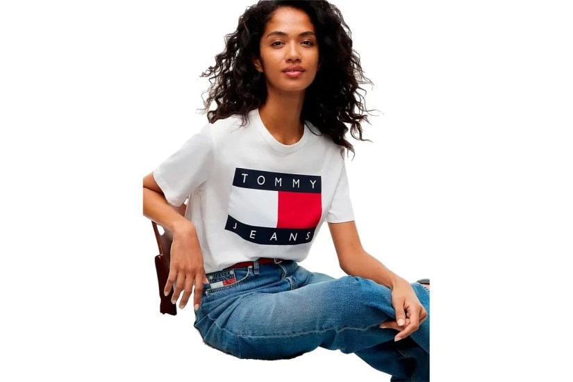 Tommy Jeans Boxy Flag Γυναικείο Κοντομάνικο T-Shirt Εκρού, Κόκκινο, Μπλε Σκούρο