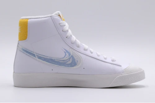 Nike Blazer Mid 77 Gs Sneakers (DX3070 100)