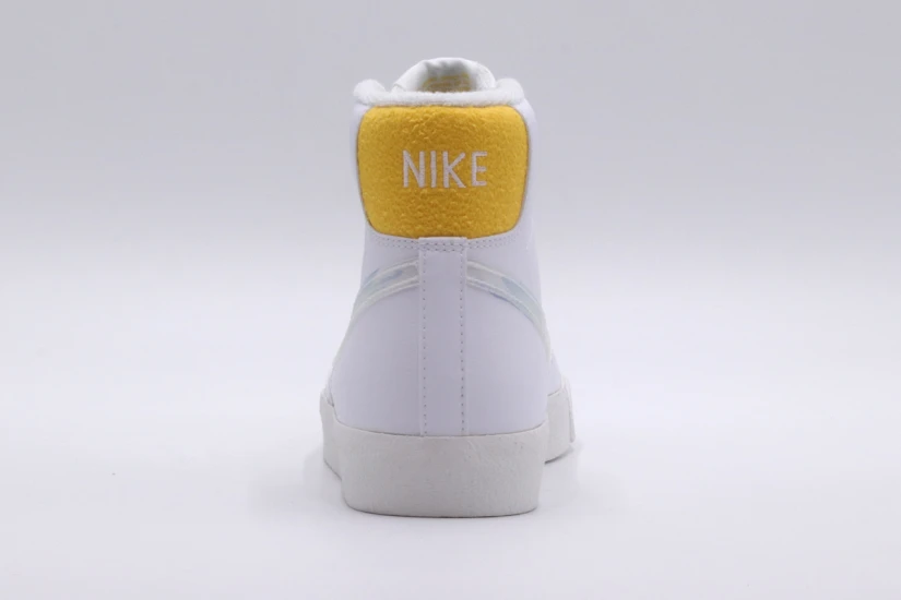 Nike Blazer Mid 77 Παιδικά Sneakers Λευκά, Ασημί, Κίτρινα