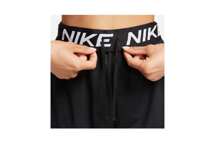 Nike Attack Dri-FIT Γυναικείο Αθλητικό Σορτς Μαύρο