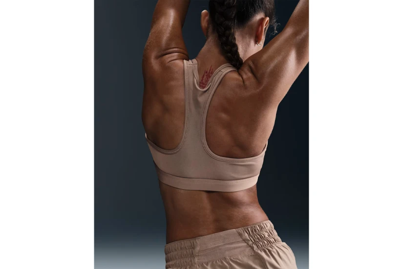 Nike Dri-FIT Swoosh Medium Support Γυναικείο Μπουστάκι Καφέ