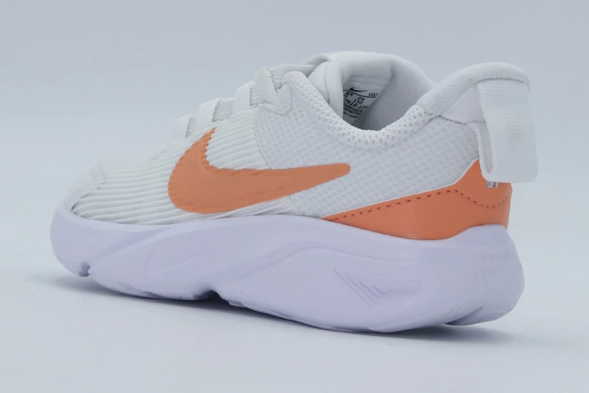 Nike Star Runner 4 Βρεφικά Αθλητικά Παπούτσια Εκρού, Πορτοκαλί, Λευκά